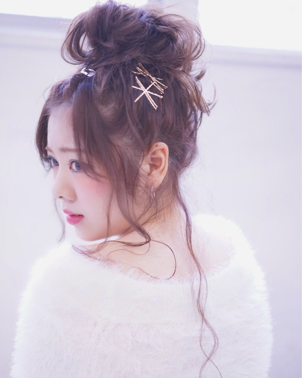 お団子アレンジをもっと可愛く 4通りのヘアピン術でオシャレ度さらにアップ ホットペッパービューティーマガジン お団子アレンジをもっと可愛く 4通りのヘアピン術でオシャレ度さらにアップ ホットペッパービューティーマガジン