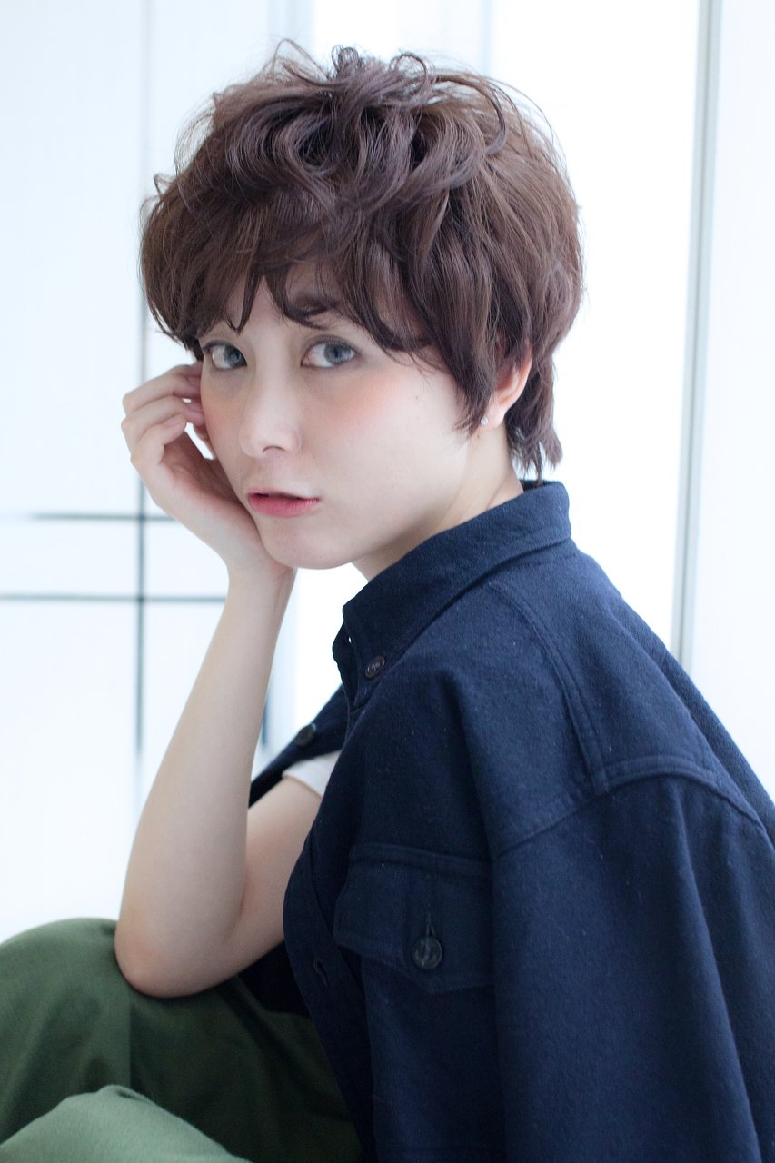 女性らしいクールさを引き出す かっこいいベリーショートのヘアスタイル集 ホットペッパービューティーマガジン