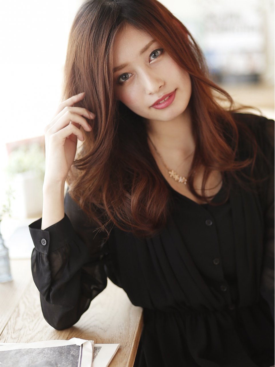 好感度upのモテ髪 上品で大人っぽいコンサバ系ヘアスタイル ホットペッパービューティーマガジン