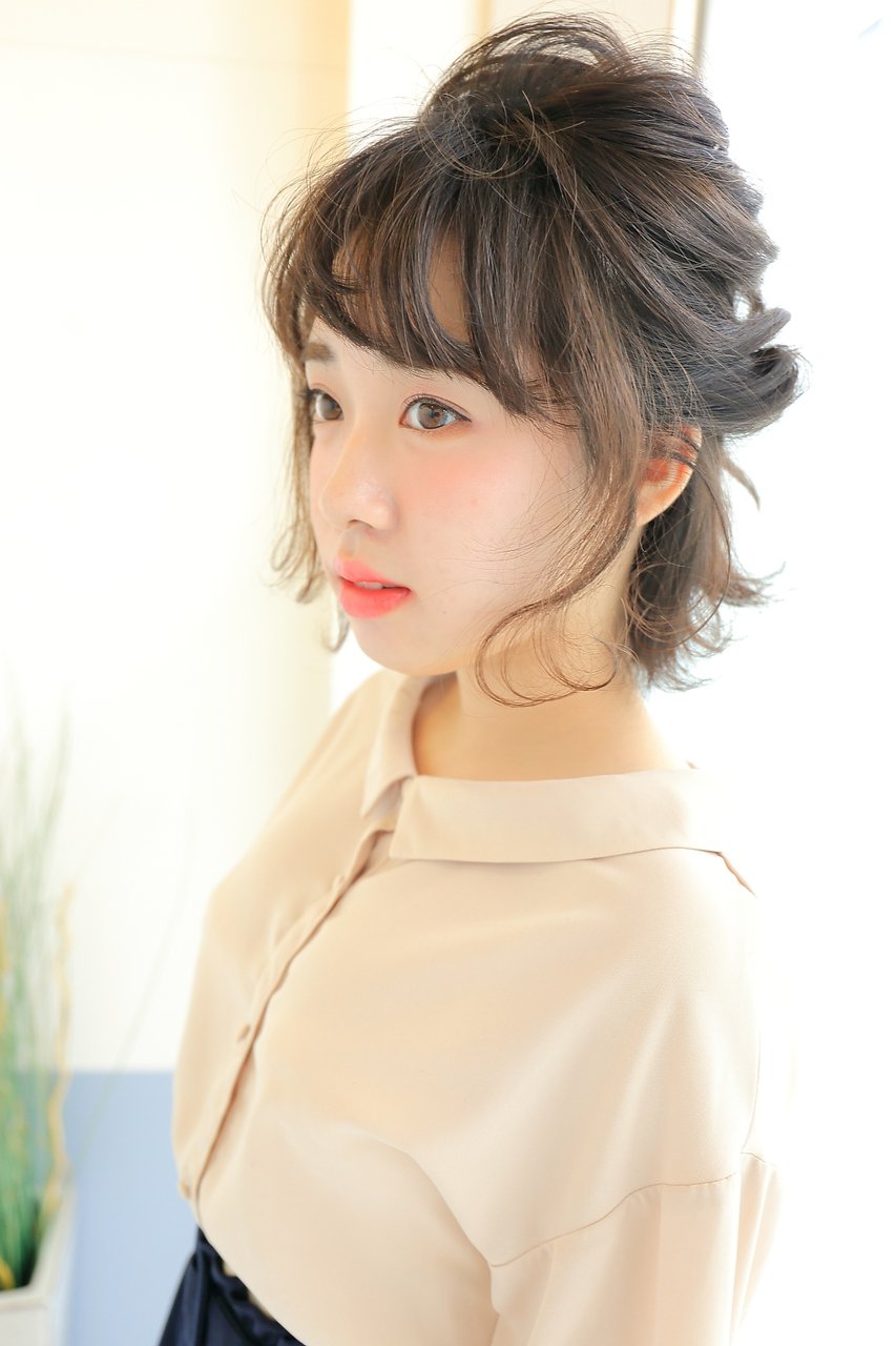 ヘアアレンジ上級者になりたいなら 無造作ざっくりまとめ髪をマスターしよう ホットペッパービューティーマガジン