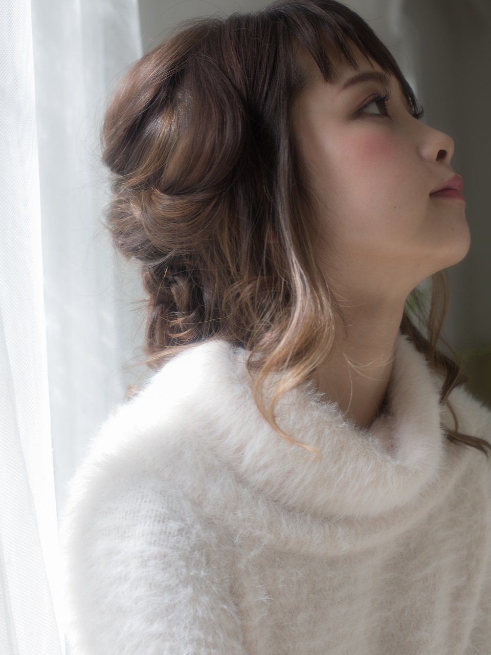 特別な日は 波ウェーブ のヘアセットで決まり こなれ感たっぷりのまとめ髪特集 ホットペッパービューティーマガジン