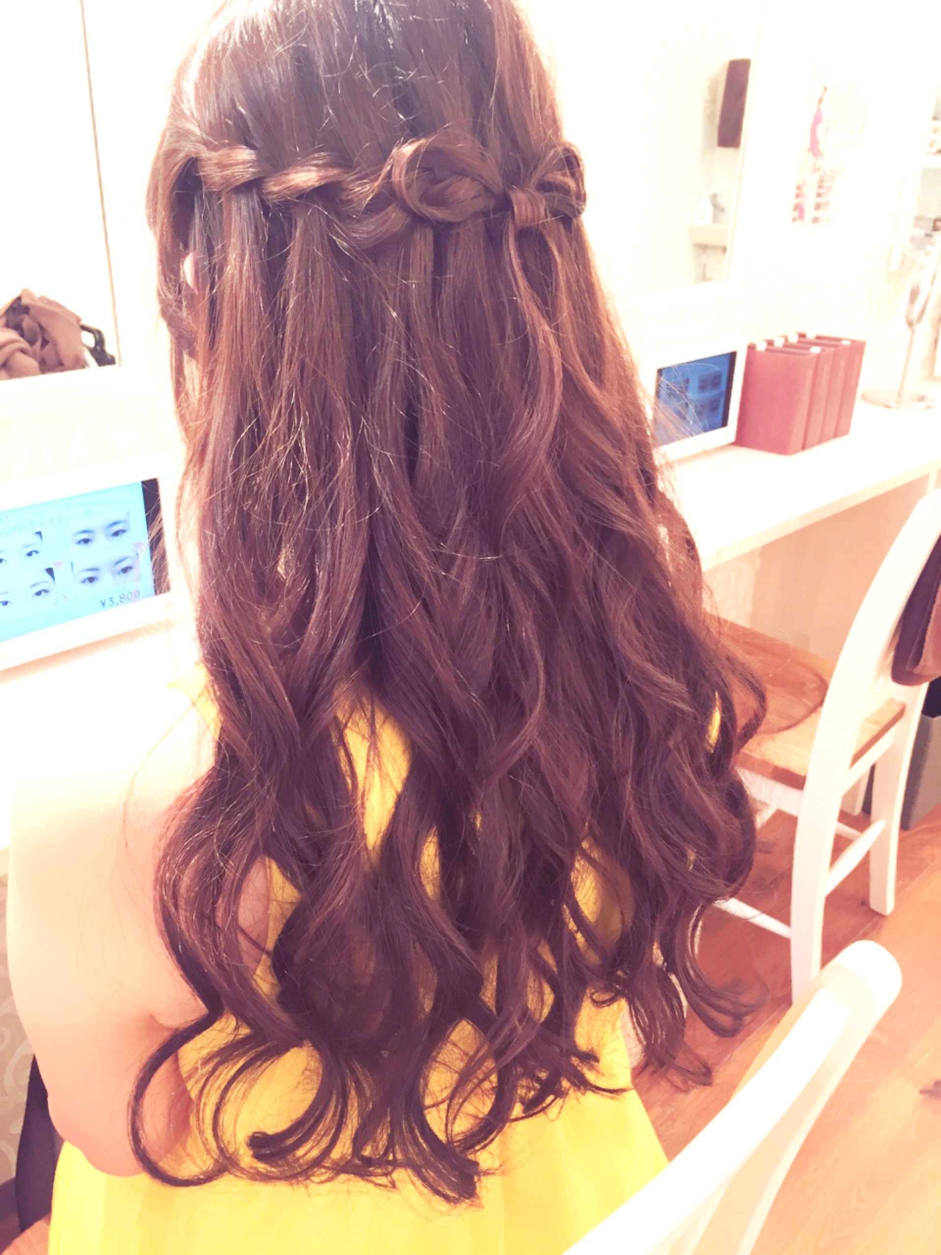 特別な日のヘアアレンジ ゴージャスかわいいウォーターフォールがおすすめ ホットペッパービューティーマガジン 特別な日のヘアアレンジ ゴージャスかわいいウォーターフォールがおすすめ ホットペッパービューティーマガジン