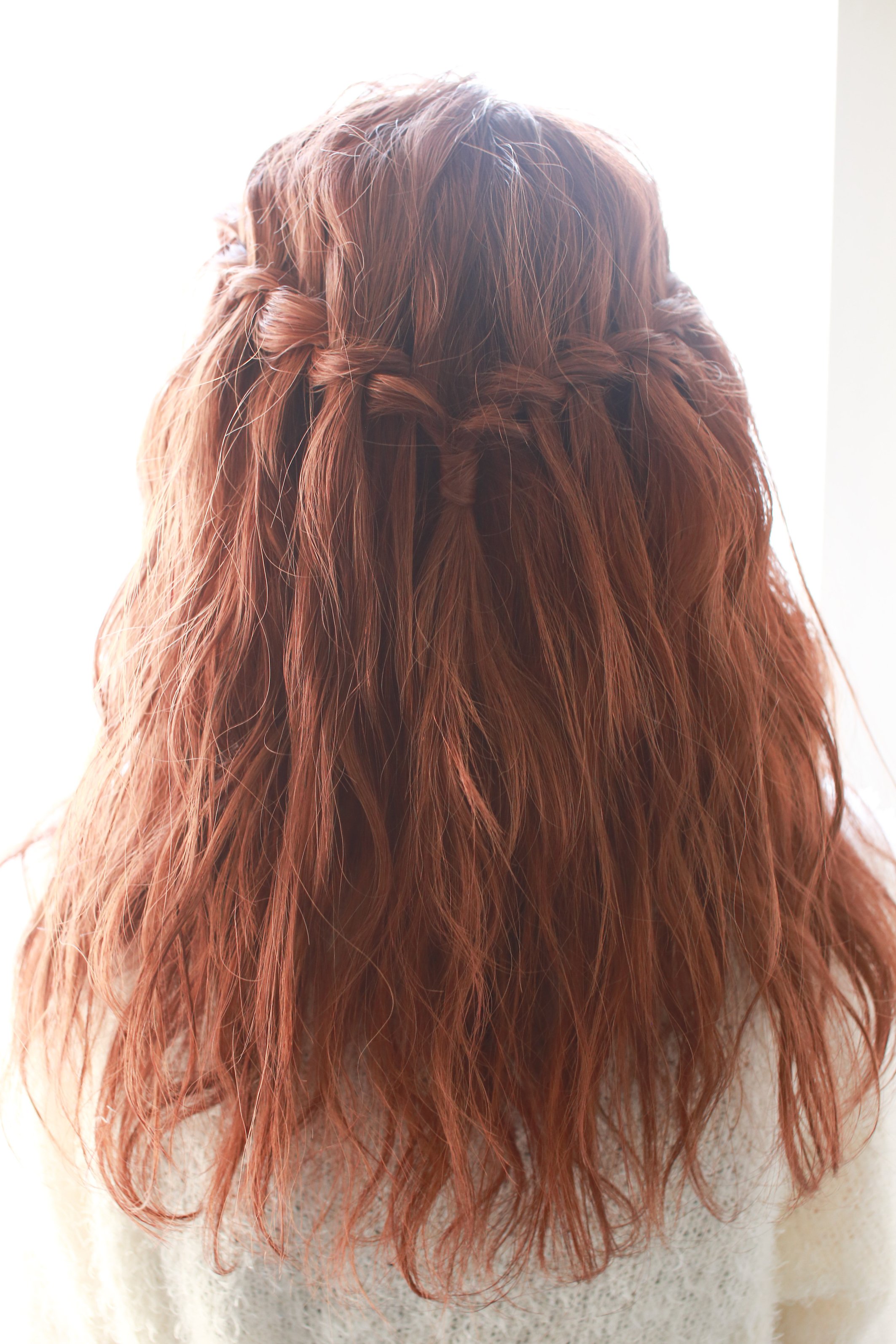 特別な日のヘアアレンジ ゴージャスかわいいウォーターフォールがおすすめ ホットペッパービューティーマガジン