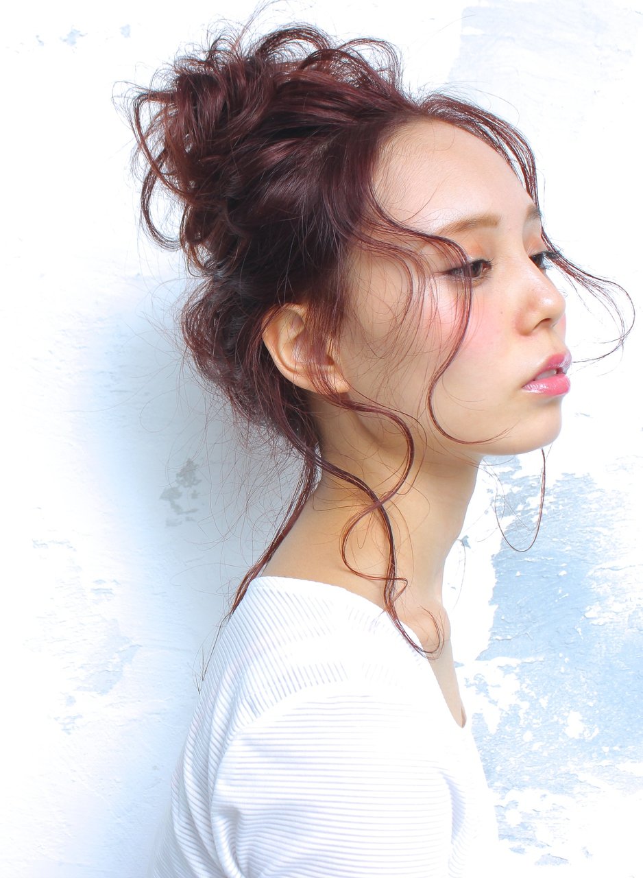 前髪なしのアップスタイルで印象up すっきりヘアでこなれ感もアピールできる優秀アレンジ ホットペッパービューティーマガジン 前髪なしのアップスタイルで印象up すっきりヘアでこなれ感もアピールできる優秀アレンジ ホットペッパービューティーマガジン