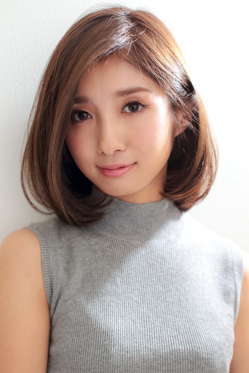 顔周りばっちり ミディアム長さの 前下がりボブ で美シルエット 小顔を叶えよう ホットペッパービューティーマガジン