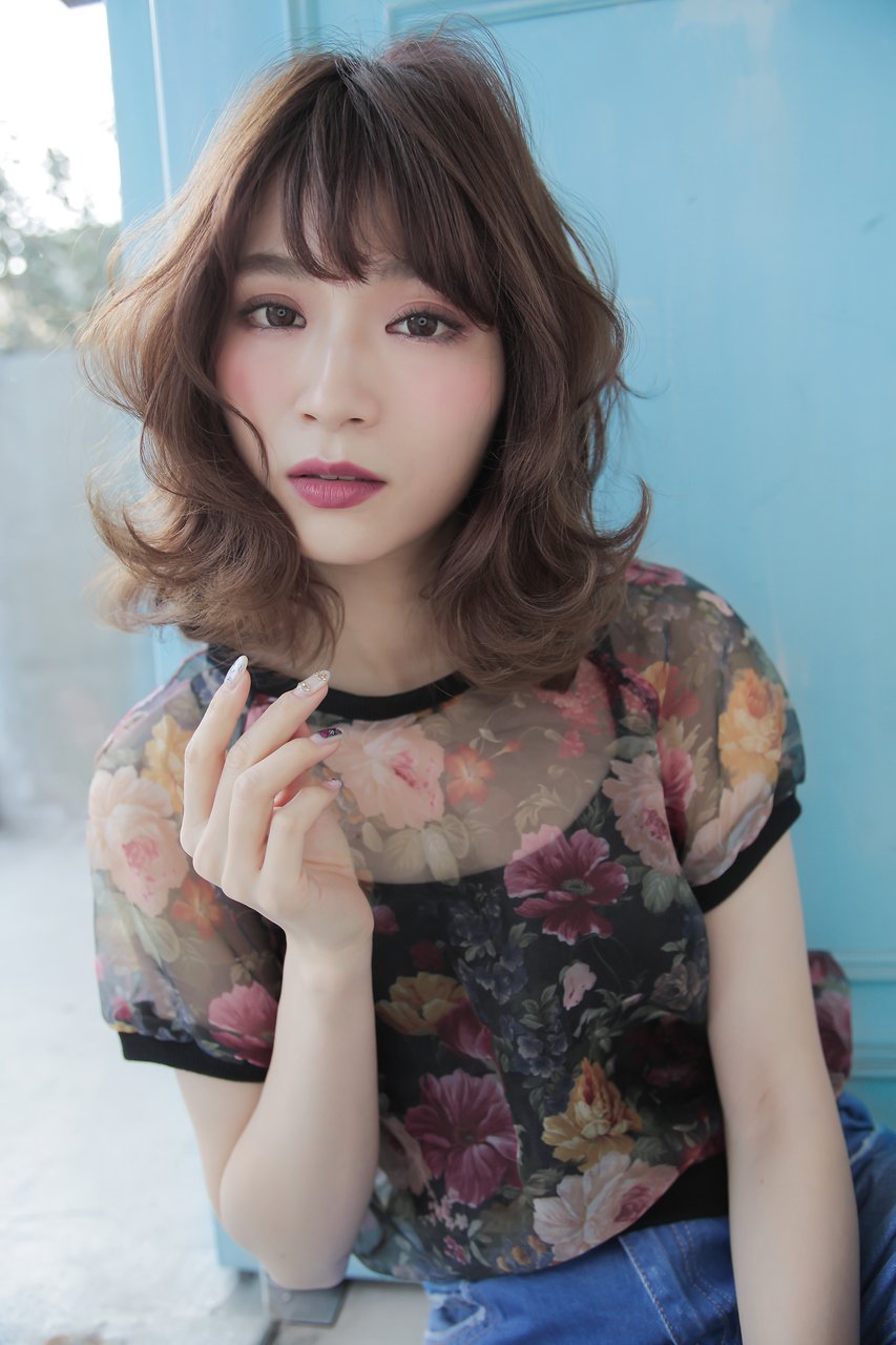 ★sCene★ bounded medium