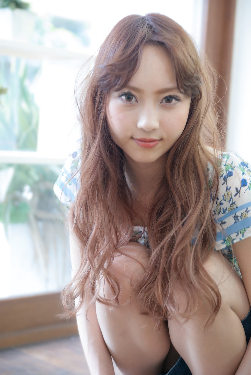 短めバングのセンターパート☆大人かわいい♪個性的スタイル♪
