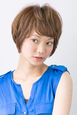 Emerge 町田店 ナナメバング目ヂカラＵＰの小顔ショート
