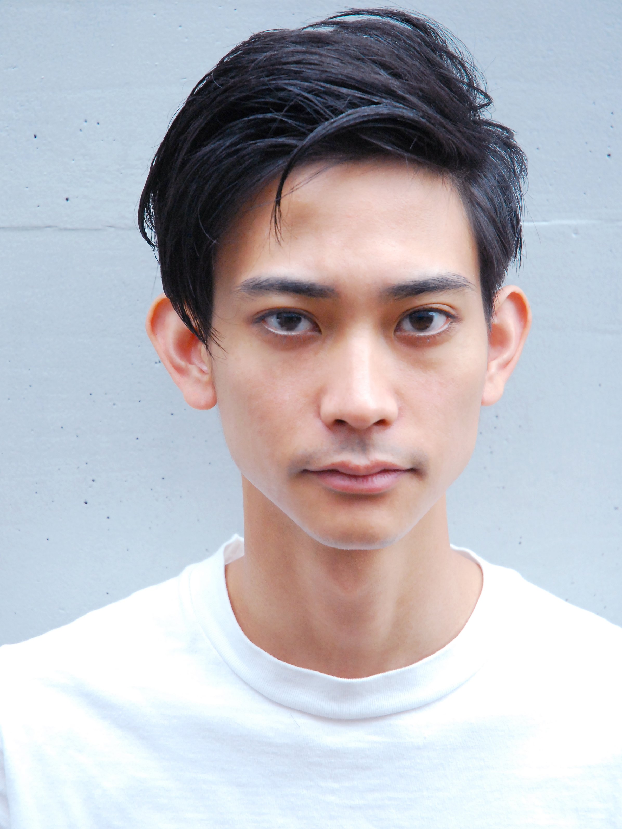 ジェントルマンオールバック×刈り上げビジネススタイル