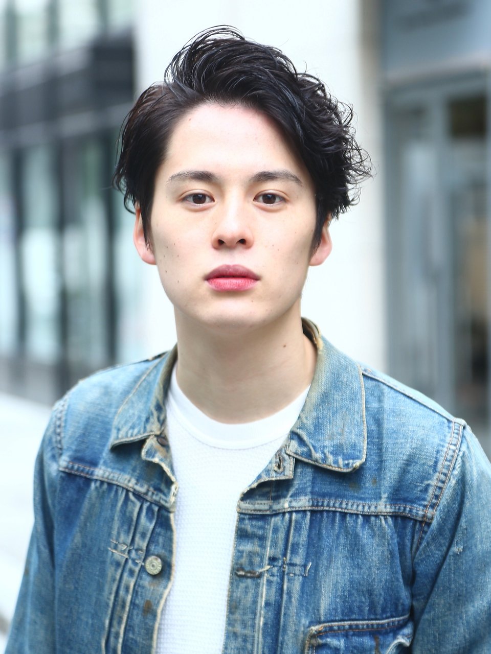 黒髪ウエットショートはサイドパートでお洒落に！！