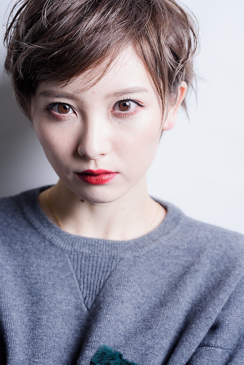 耳かけグレージュショート【miel hair bijoux】