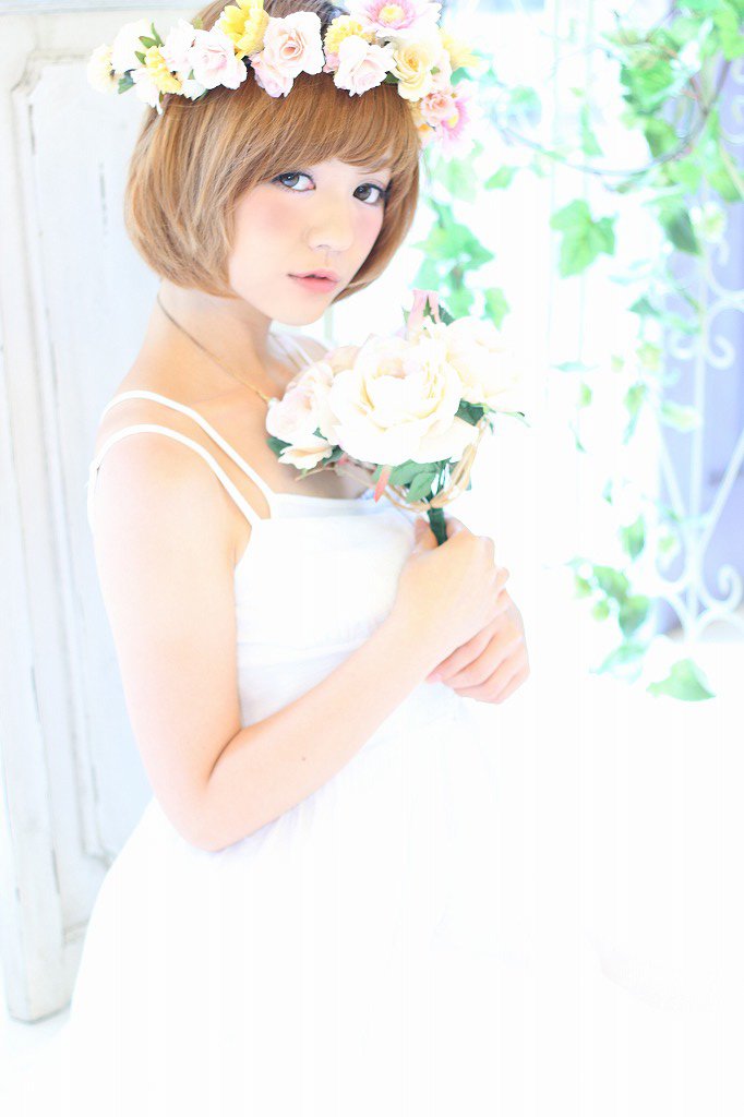 春のウェディングはこれで決まり 季節感たっぷりの花をあしらったヘアアレンジ集 ホットペッパービューティーマガジン 春のウェディングはこれで決まり 季節感たっぷりの花をあしらったヘアアレンジ集 ホットペッパービューティーマガジン