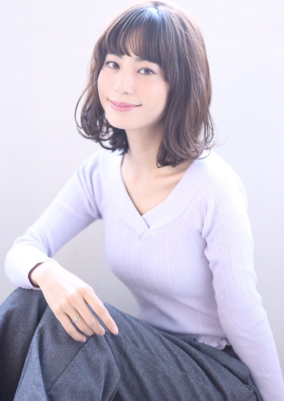 しなやか柔かな外ハネゆるカールミディ
