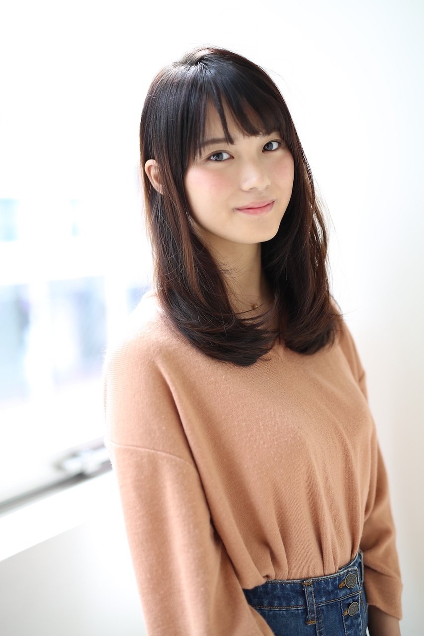 女性らしさを引き出すなら 胸上ロングの髪型で 大人かわいい を極めよう ホットペッパービューティーマガジン
