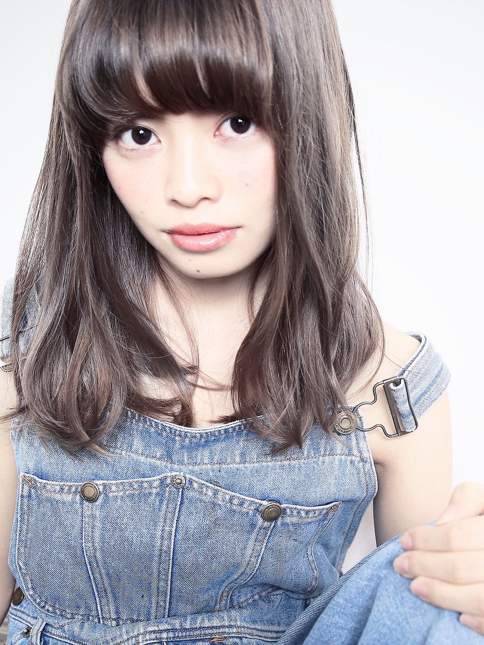 お悩み解消 小顔に見せたい時のヘアスタイルは 前髪 がポイント ホットペッパービューティーマガジン