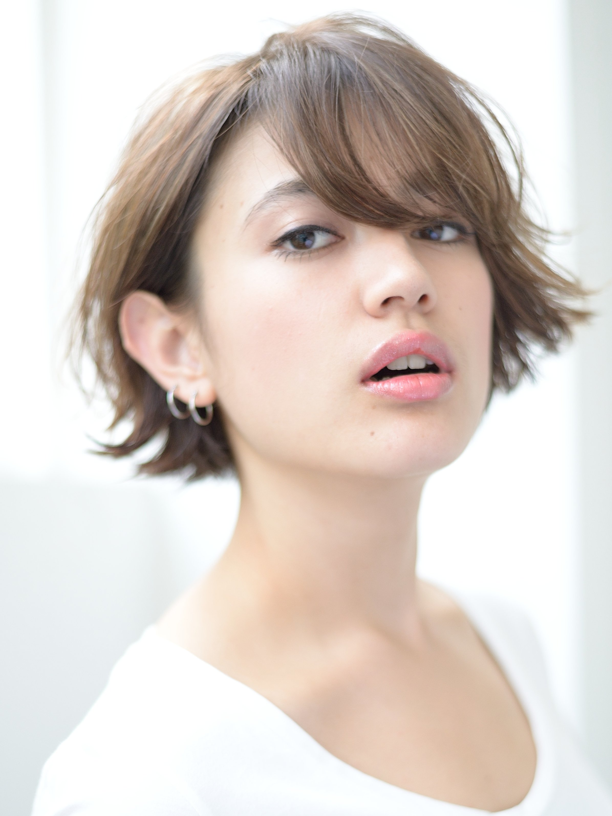 【butterfly郡司泰之】耳かけアレンジのショートボブ