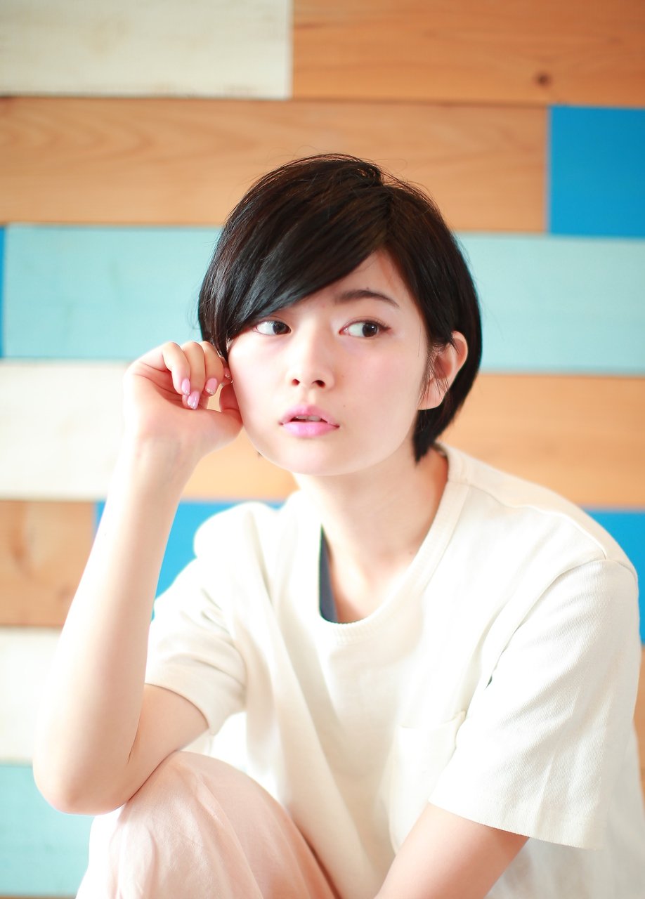 [CIRCLE] YOSHIMOTO 透明感ショート♪