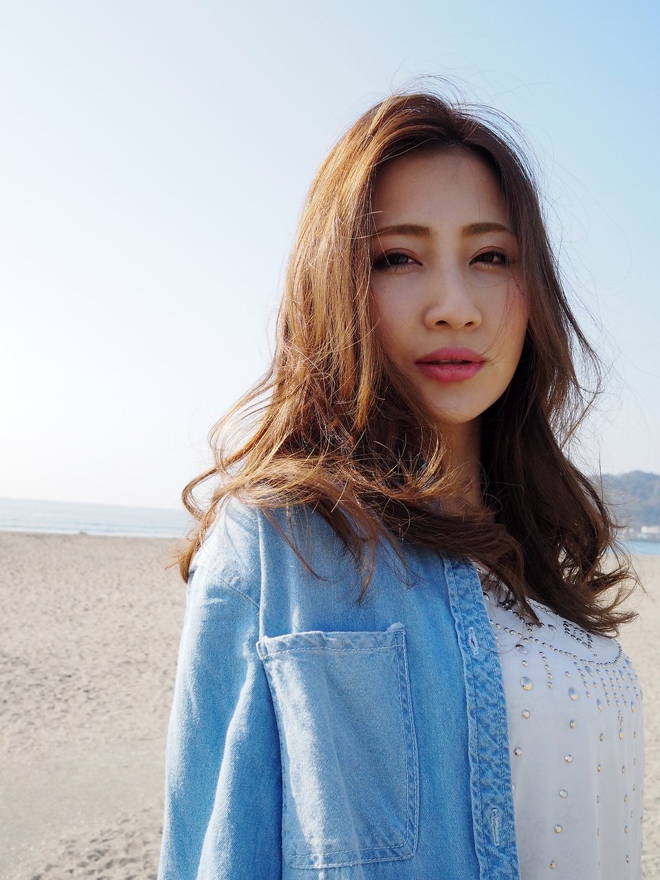 【ohana】大人女性に誰もが変身できるラフな毛先カールスタイル