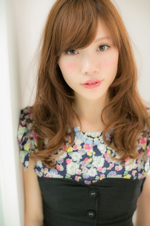 【Euphoria】斜めバングの大人かわいいグラマラスカール