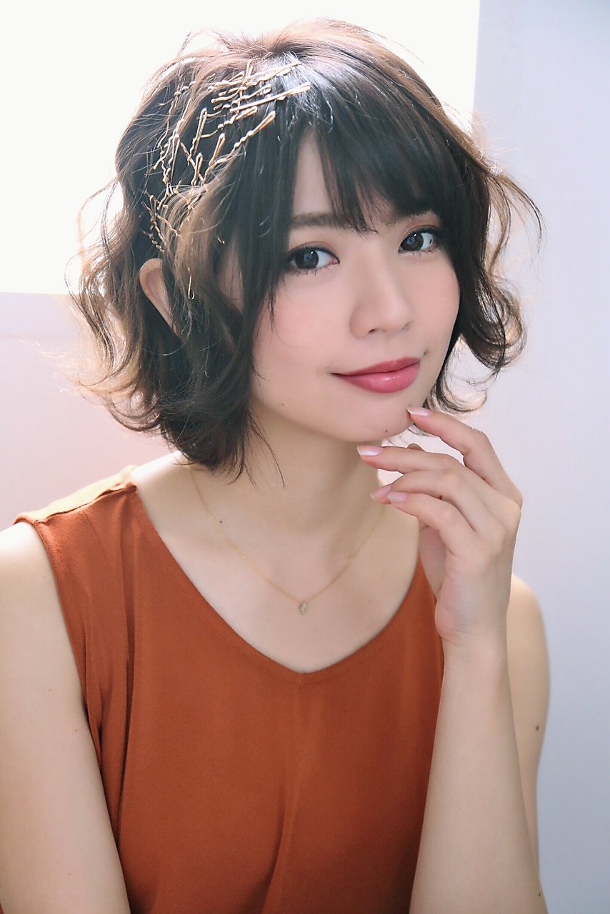 Bella菅野☆褒められ髪☆ゴールドピンのアレンジ