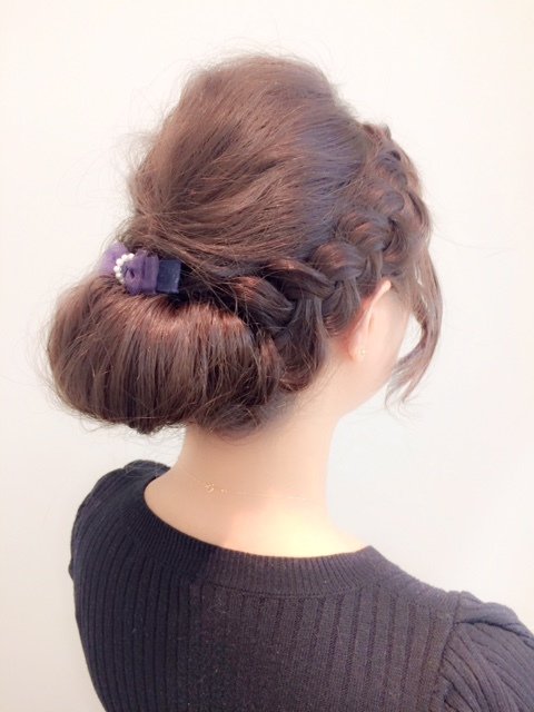 ロング×編み込みシニヨンアップ