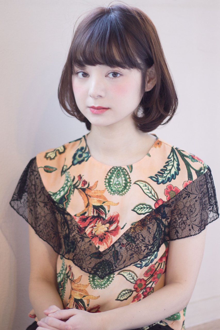 小顔フリンジバングのナチュラルボブ♪グレージュ