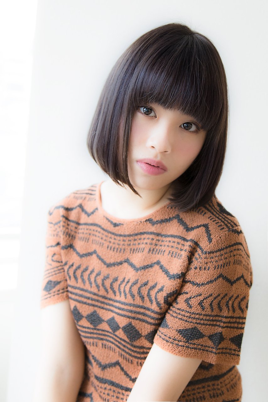 高校生のためのストレートボブ 黒髪で叶えるナチュラルなのに可愛いヘアスタイル集 ホットペッパービューティーマガジン