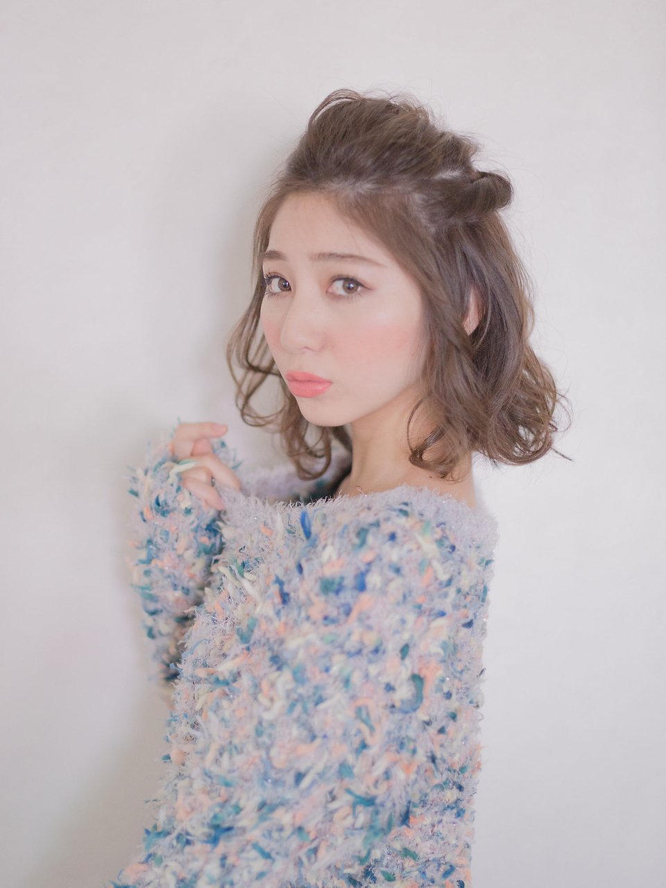 シンプルなまとめ髪が可愛い もっとおしゃれな自分に出会えるサロン提案のヘアアレンジ ホットペッパービューティーマガジン シンプルなまとめ髪が可愛い もっとおしゃれな自分に出会えるサロン提案のヘアアレンジ ホットペッパービューティーマガジン