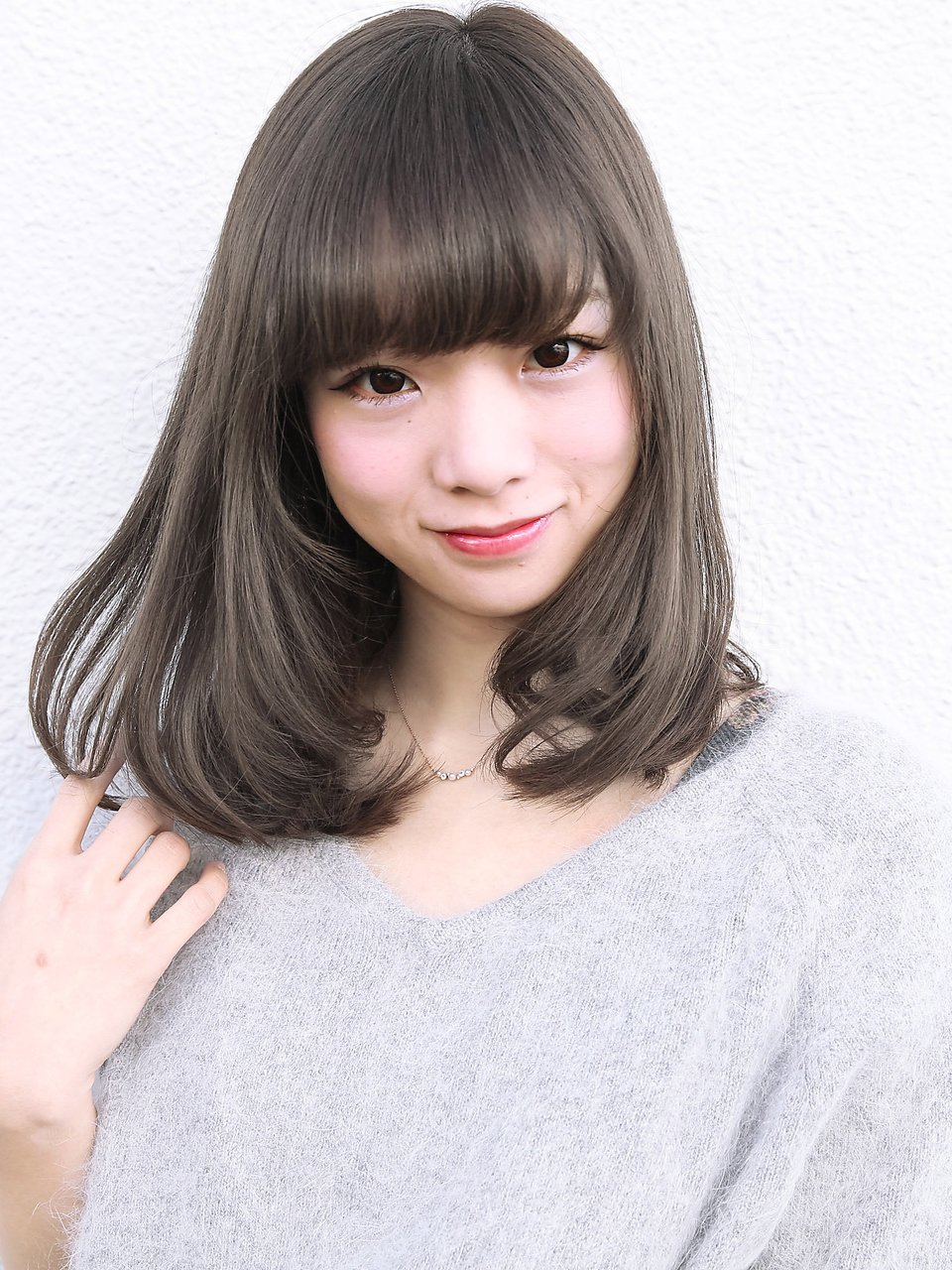 肌に優しいナチュラルがウリのシャンプーは髪が硬くなりマス☆