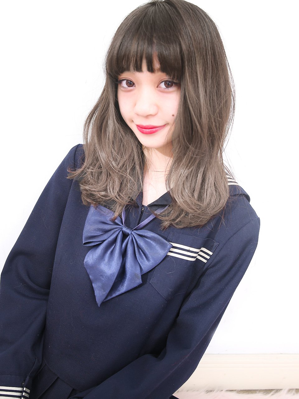 女子高校生のための髪型特集♡制服に似合う髪色の抜け感スタイルとは？｜ホットペッパービューティーマガジン