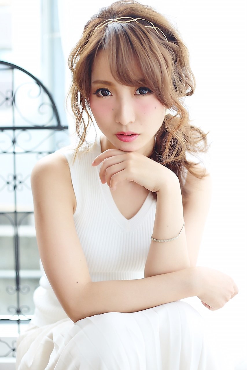 Bella菅野☆褒められ髪☆フェミニンローポニー