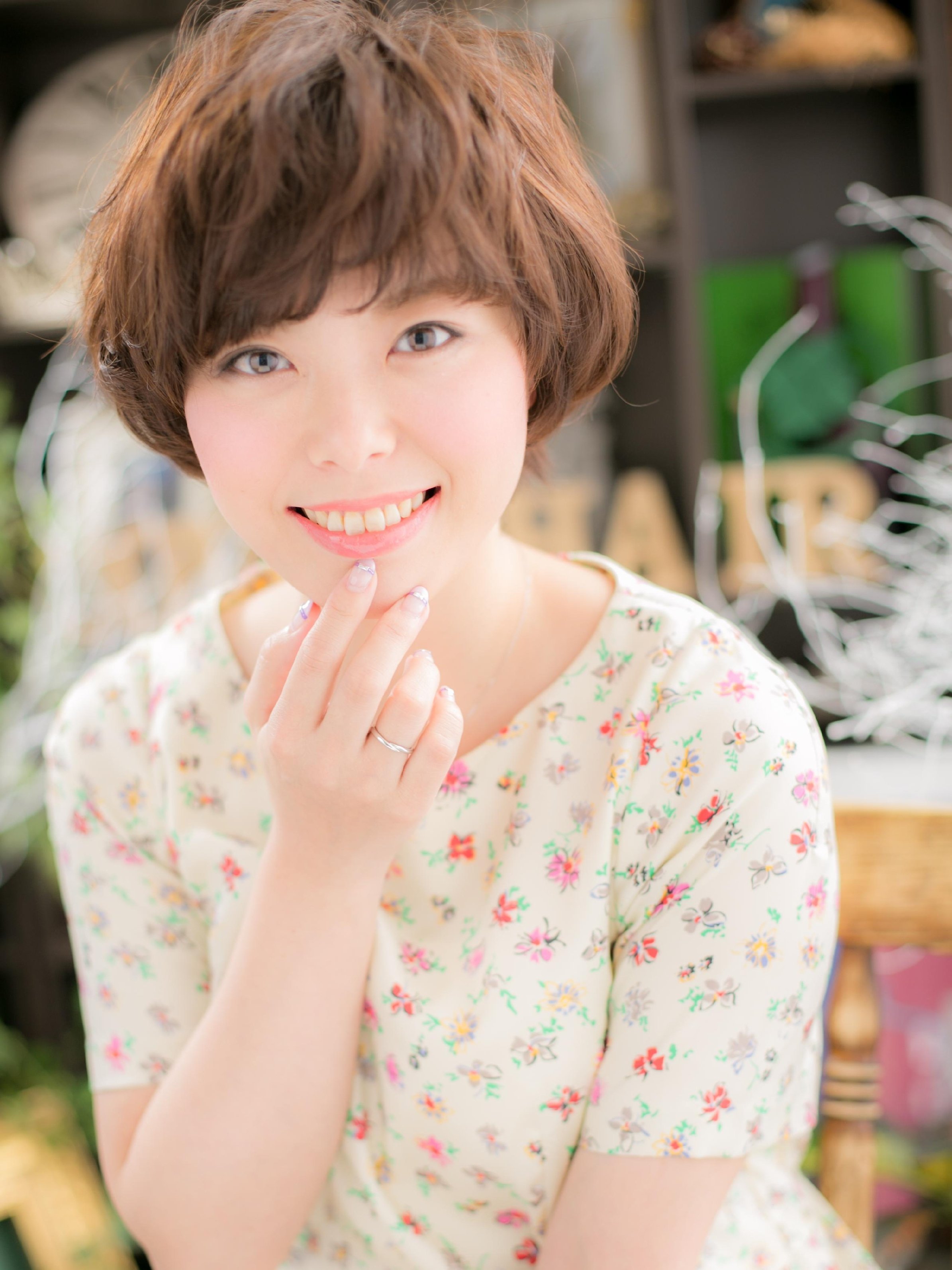 【動きのある重め☆フェミショート】