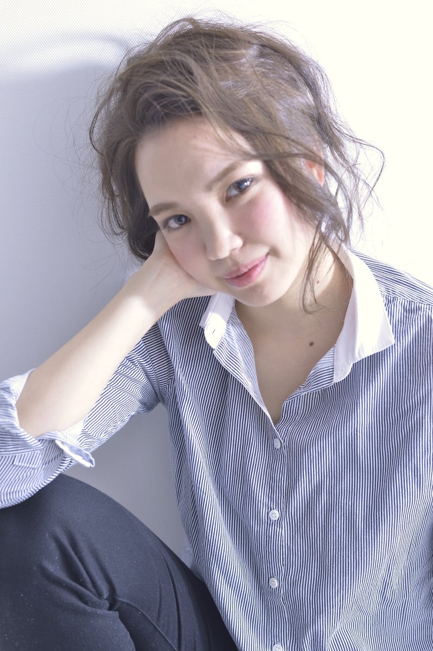 [buzz- Hair make] ラフアレンジ　大人バングポニー