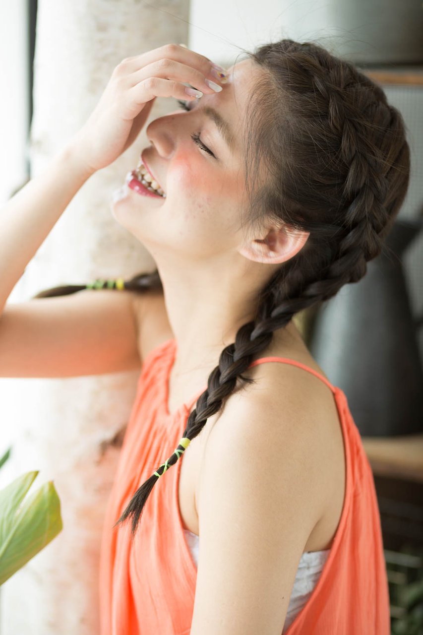 おしゃれな編みこみで褒められヘアが完成 デイリーに使える優秀ヘアアレンジ ホットペッパービューティーマガジン おしゃれな編みこみで褒められヘアが完成 デイリーに使える優秀ヘアアレンジ ホットペッパービューティーマガジン