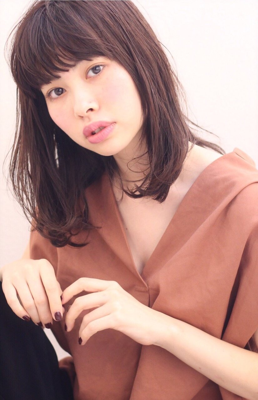 ラベンダーアッシュ大人ラフ感ミディアムスタイル