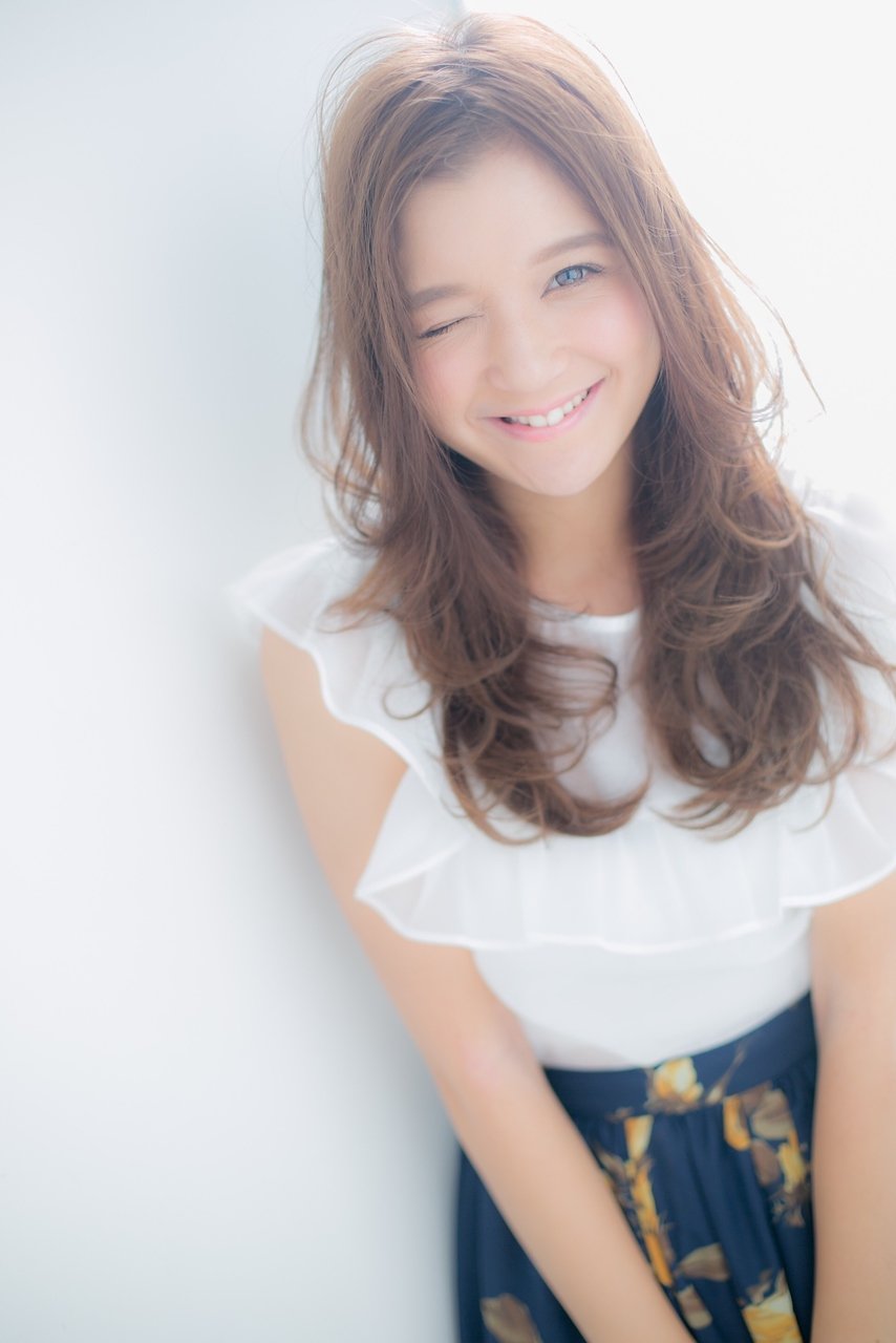 【Euphoria】軽やかさを味方につけた♪透けで魅せるふわグラヘア