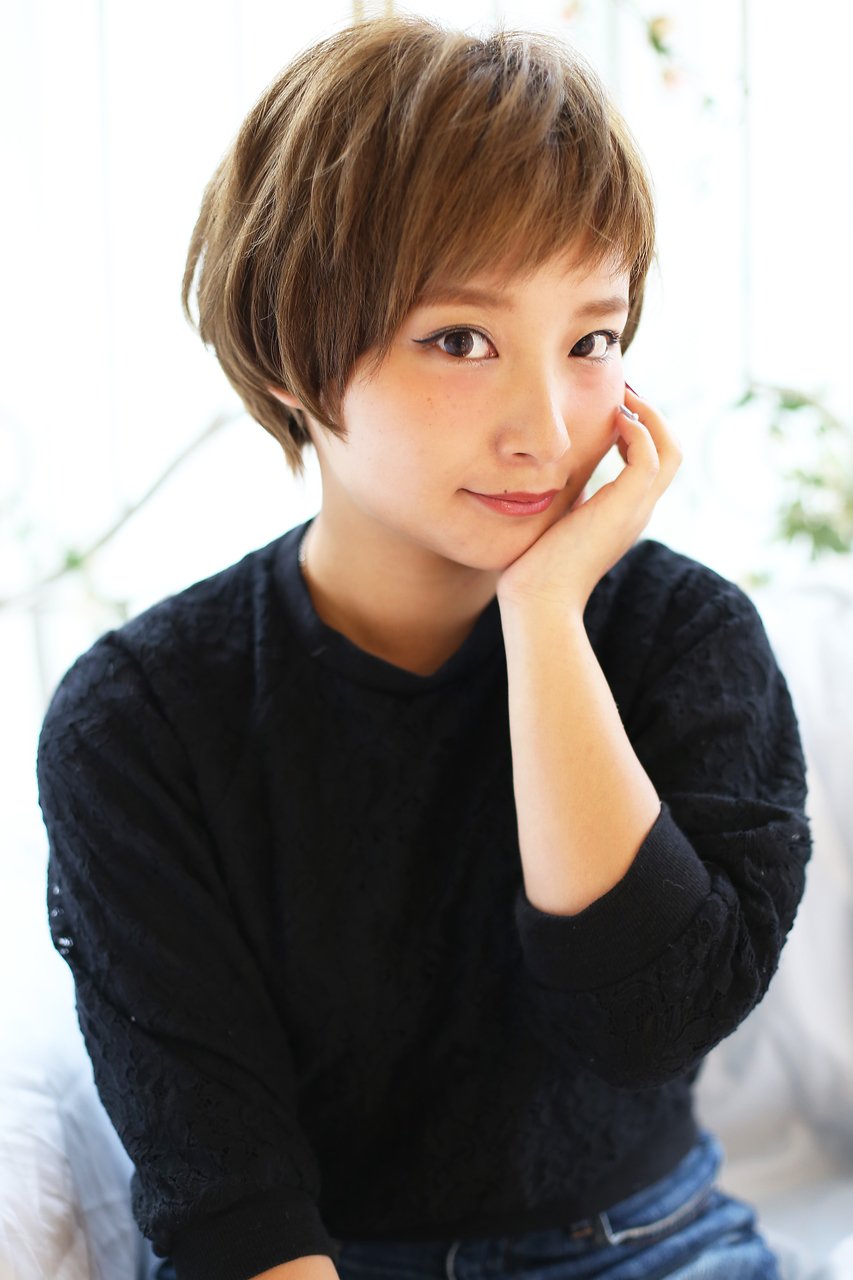 モテ髪ショートのヘアカタログ ふわっと軽く仕上げて愛される髪型にランクアップ ホットペッパービューティーマガジン モテ髪ショートのヘアカタログ ふわっと軽く仕上げて愛される髪型にランクアップ ホットペッパービューティーマガジン