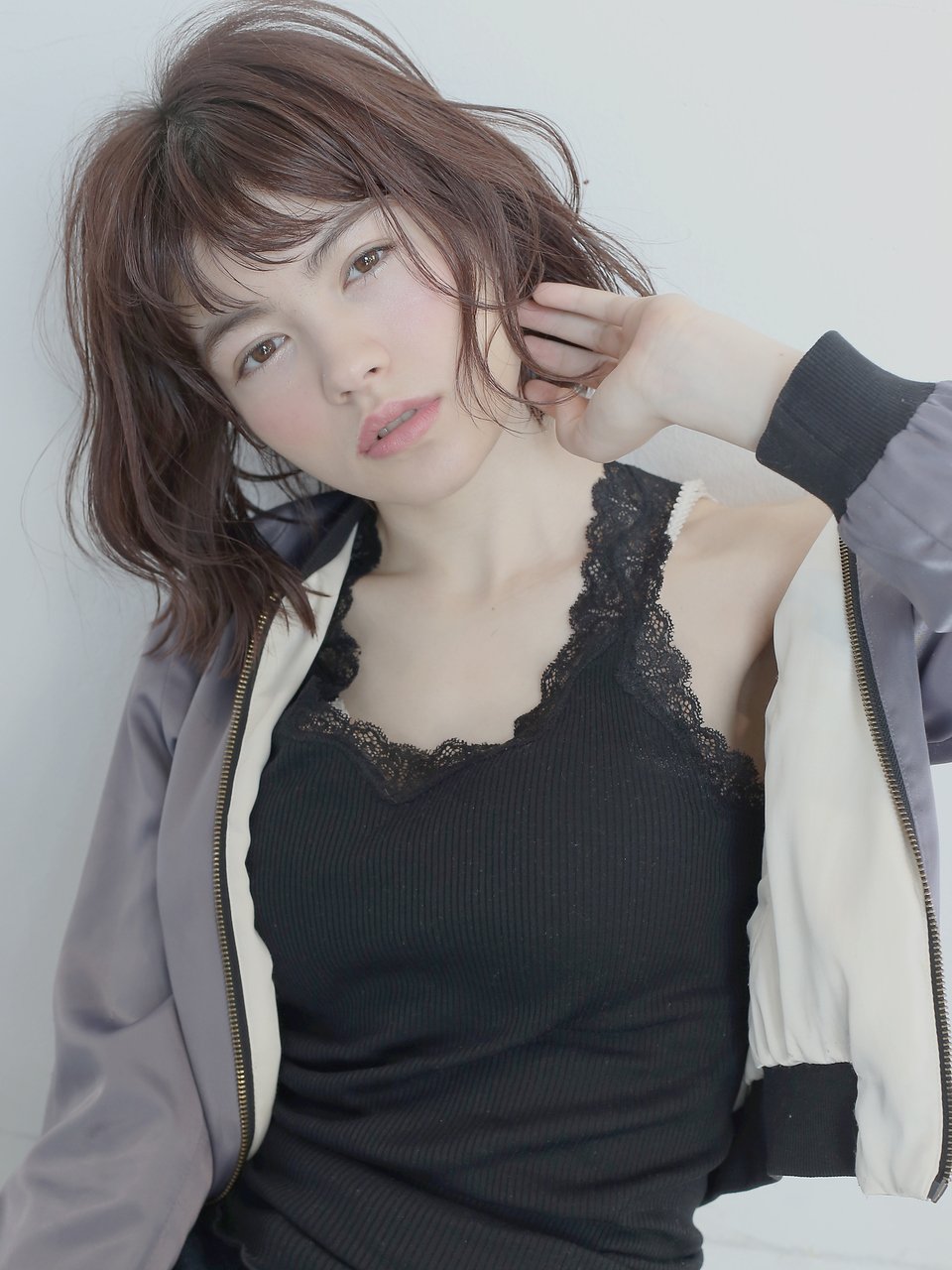 グレージュラフカールボブスポンテニアスフリンジバング_61821