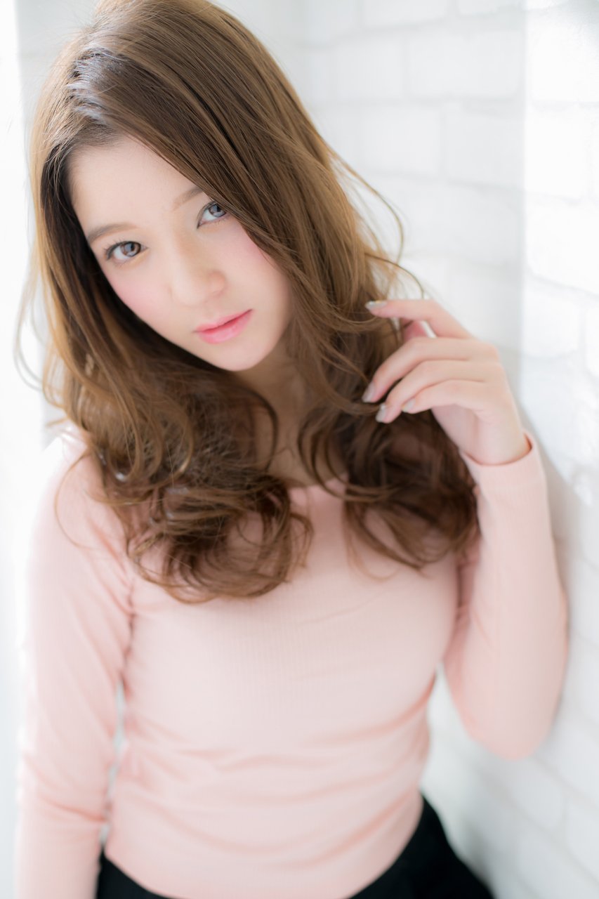 ストレートからパーマまでロングヘアカタログ決定版 長さは変えずにイメチェンしてみよう ホットペッパービューティーマガジン ストレートからパーマまでロングヘアカタログ決定版 長さは変えずにイメチェンしてみよう ホットペッパービューティーマガジン