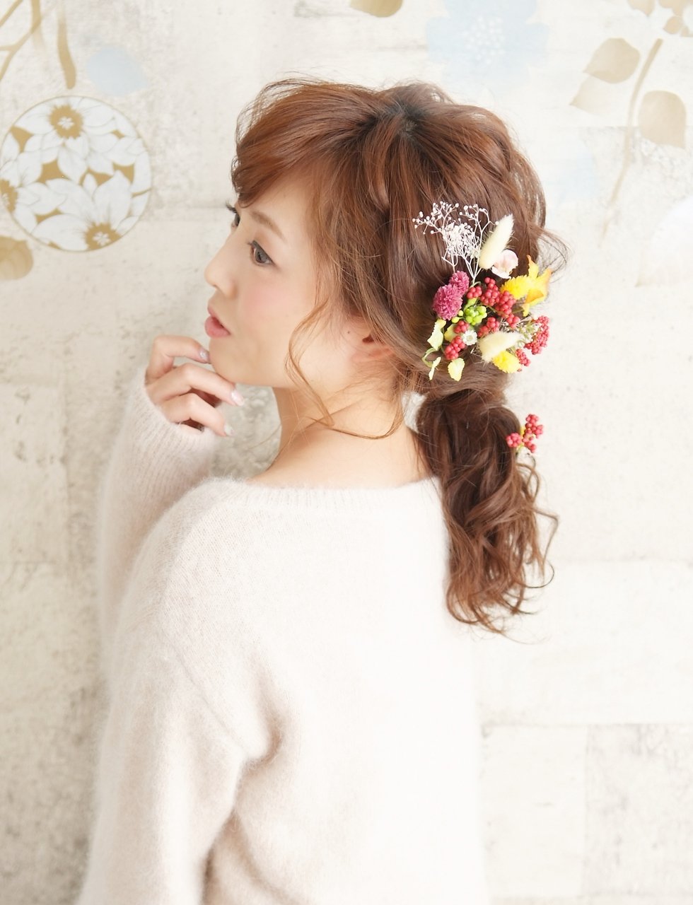 結婚式 パーティーは思い切り華やかに お呼ばれにおすすめなヘアアレンジ集 ホットペッパービューティーマガジン 結婚式 パーティーは思い切り華やかに お呼ばれにおすすめなヘアアレンジ集 ホットペッパービューティーマガジン