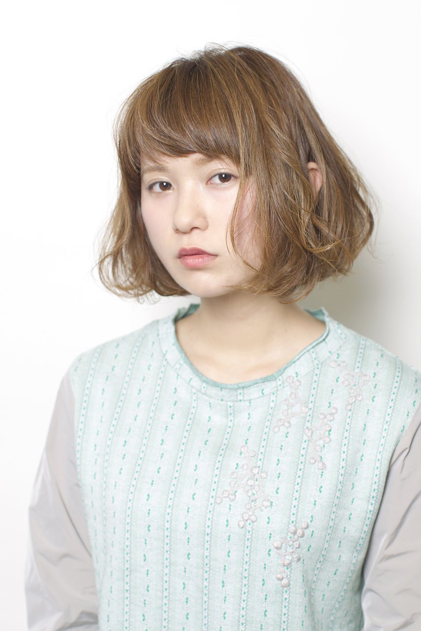 リラクシーなカールエッセンスボブ
