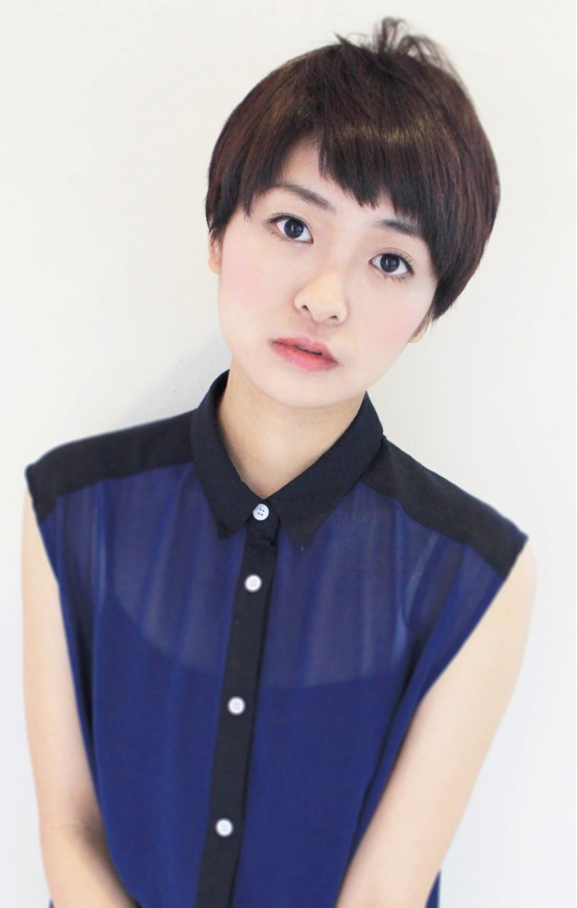 【AZZURRO】アッシュブラック×ストレートマニッシュ”外国人風