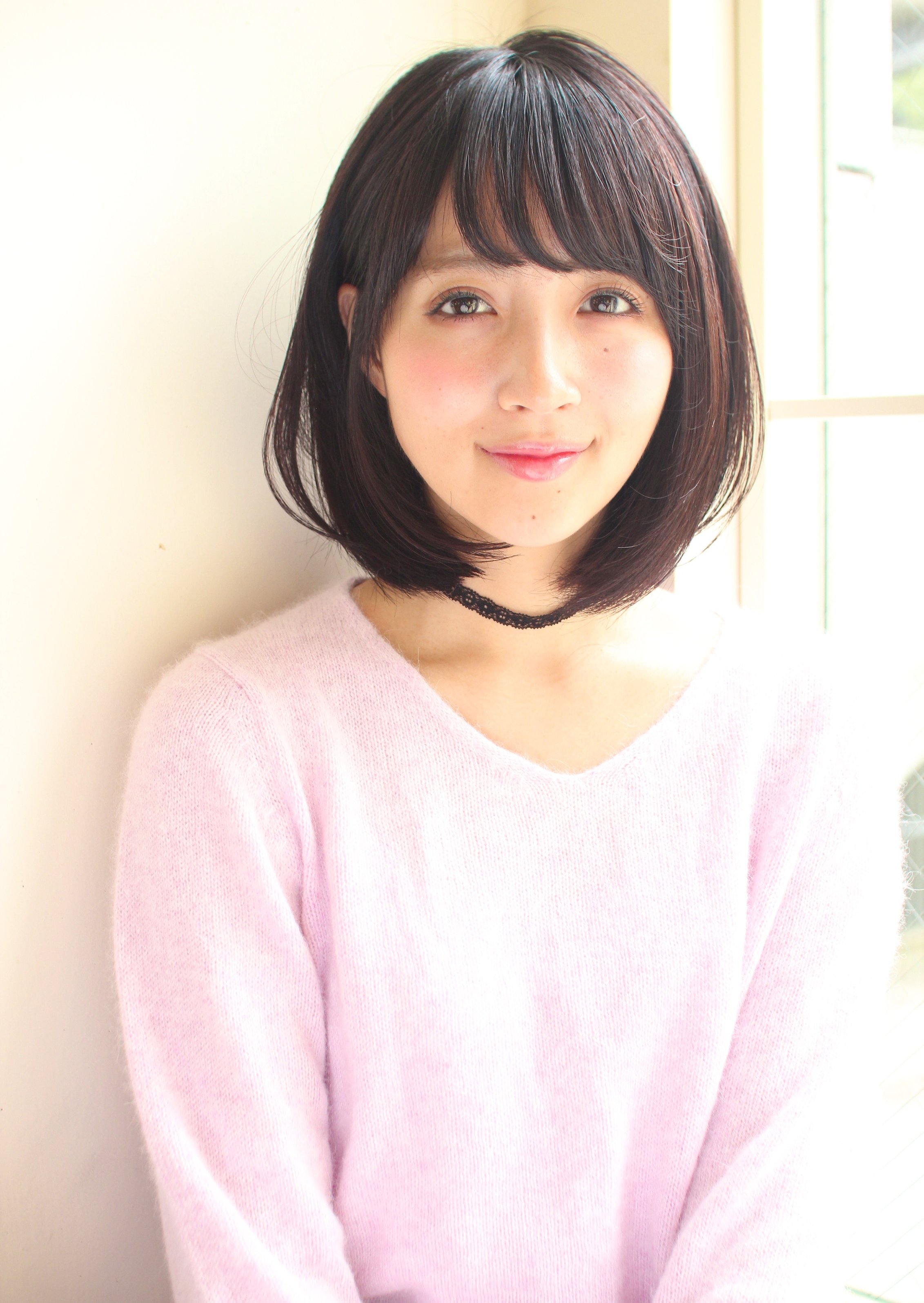 ちらっと肌見せ 耳かけボブ でどきっとさせちゃおう 色っぽさたっぷりの愛されスタイル ホットペッパービューティーマガジン