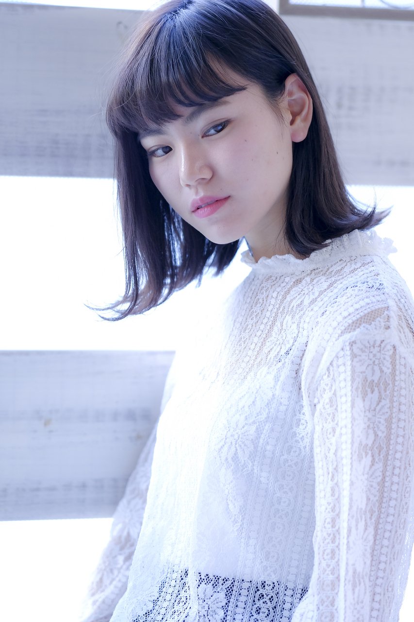 暗髪ネイビーカラー×外ハネロブ