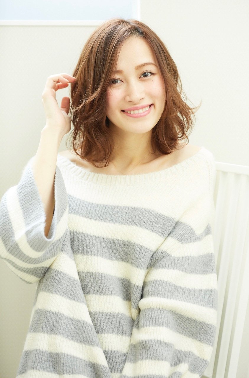 小顔×エイジングヘアケア ミディアムスタイル