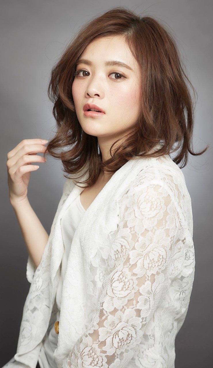 大人女子におすすめ艶のミディアムスタイル【MichioNozawa瀧上】