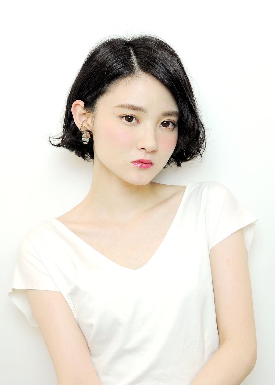 黒髪×ハネ感