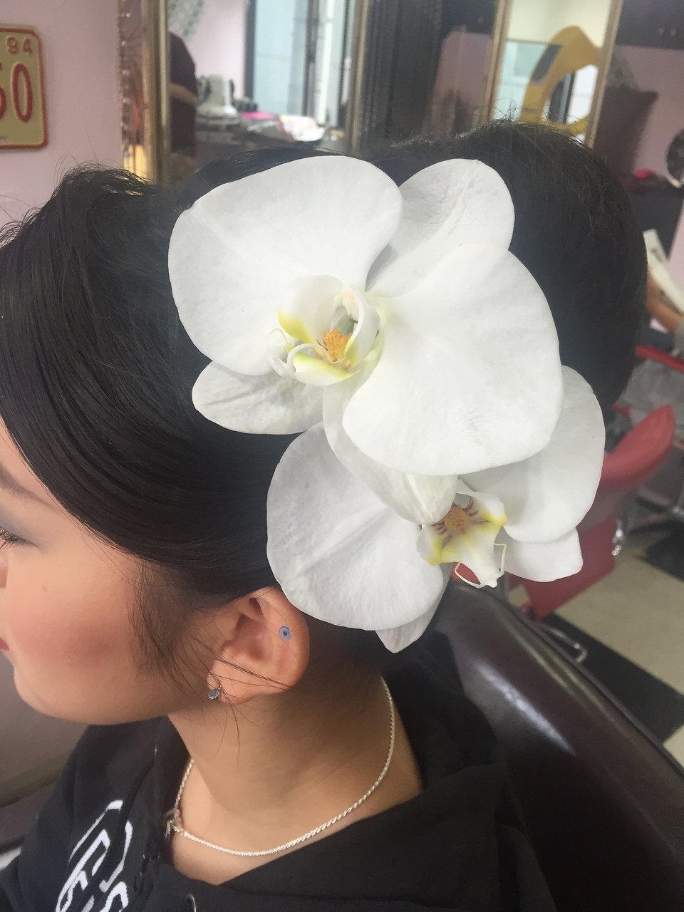 【ヘップバーン風】ちょっぴり大人な成人式ヘアー