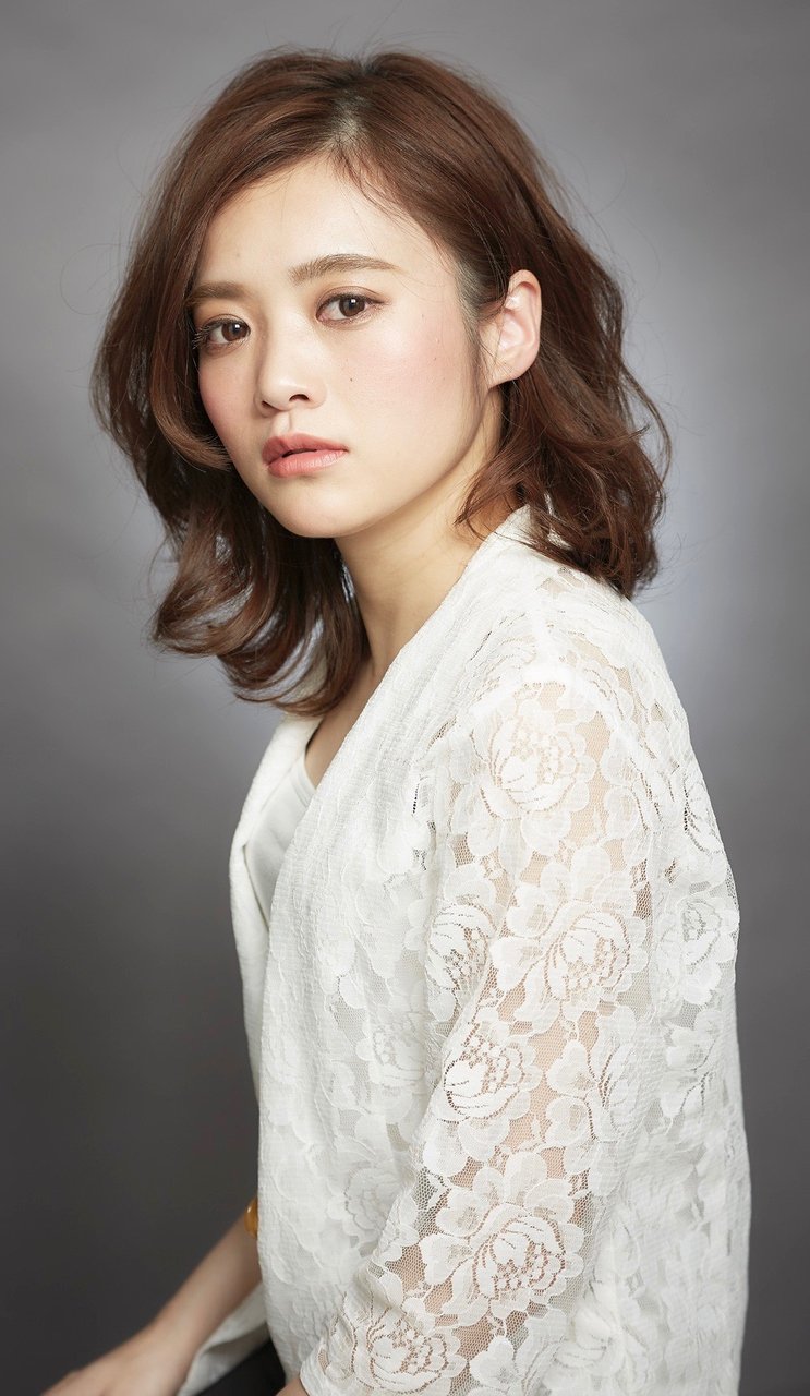 大人女子におすすめ艶のミディアムスタイル【MichioNozawa瀧上】