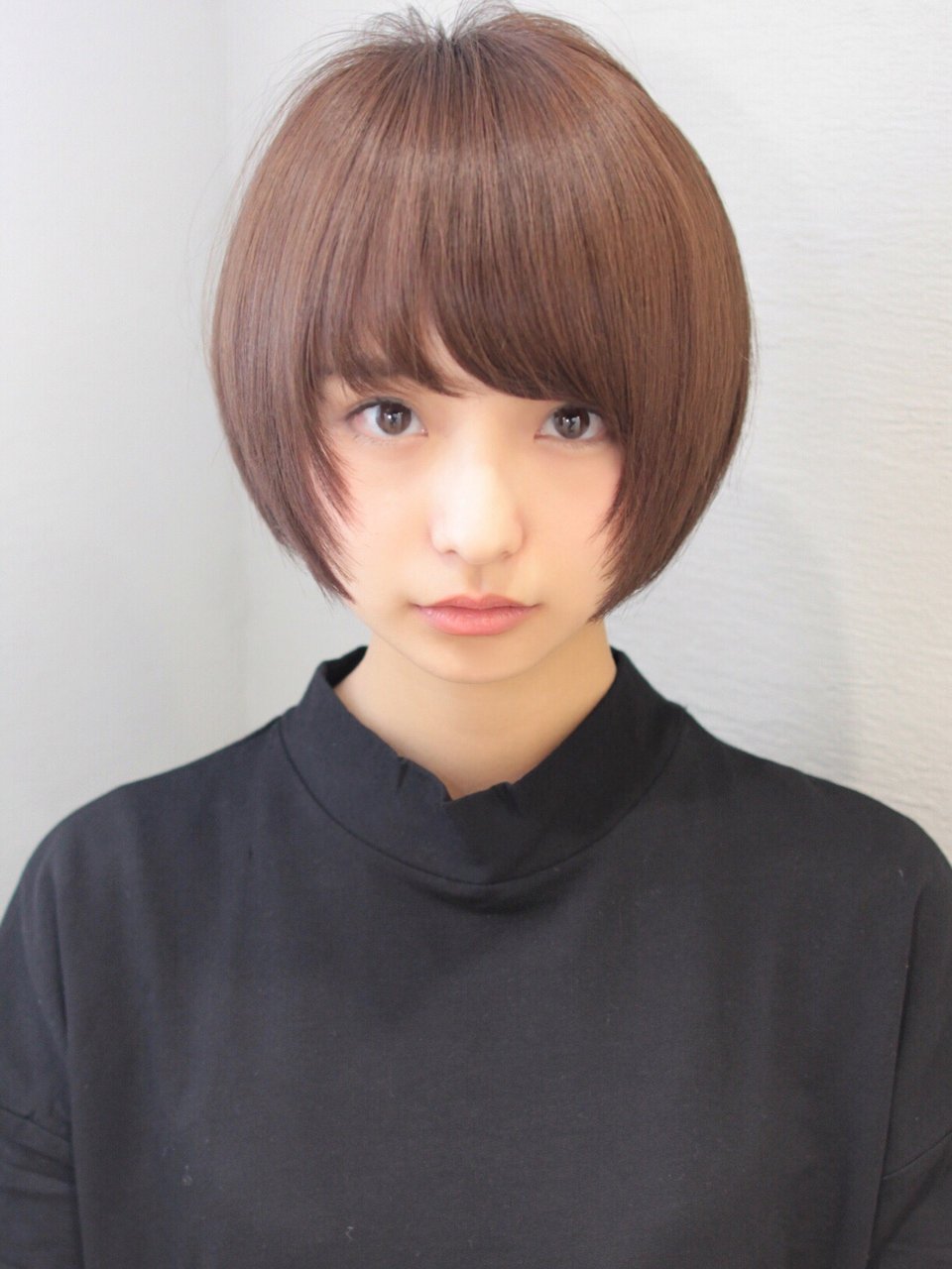 ショートヘアを女性らしくするコツを伝授 前髪でなりたいイメージをget ホットペッパービューティーマガジン ショートヘアを女性らしくするコツを伝授 前髪でなりたいイメージをget ホットペッパービューティーマガジン